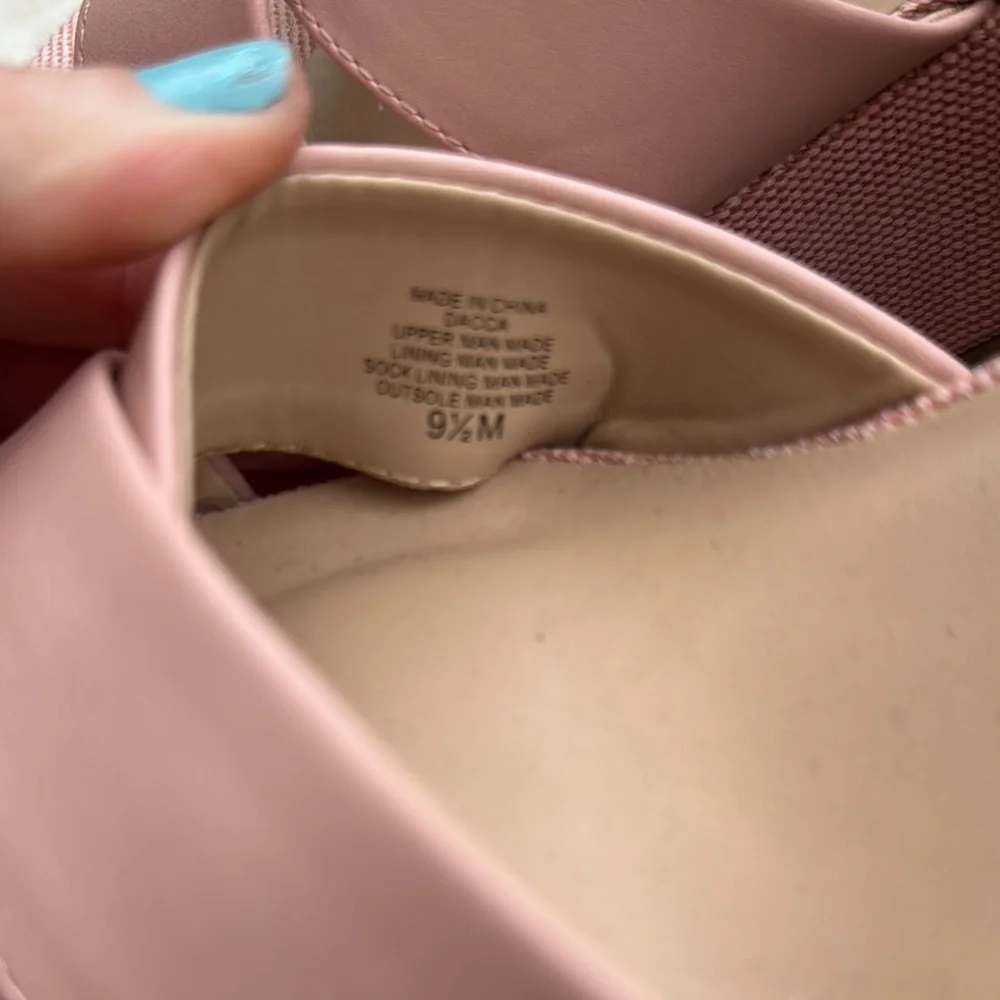 Pink Platform Sandals - Picture 4 of 4